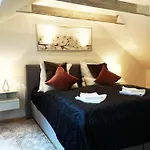 Purpur Haus Fuer Dich Alleine! Solingen