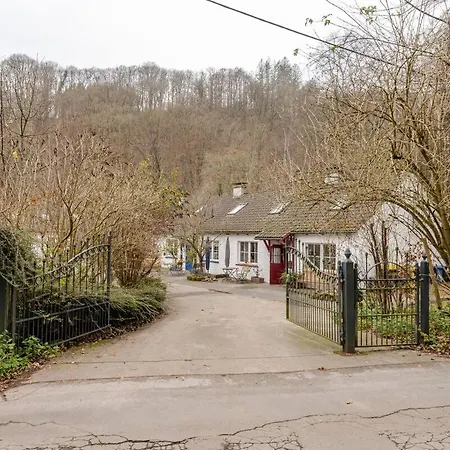 Purpur Haus Fuer Dich Alleine!